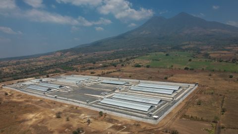 Mega carcel CECOT en El Salvador