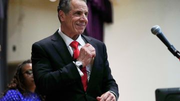 Cuomo ahora cuenta con el respaldo de tres integrantes de la Cámara de Representantes, incluidos Richie Torres y Greg Meeks.