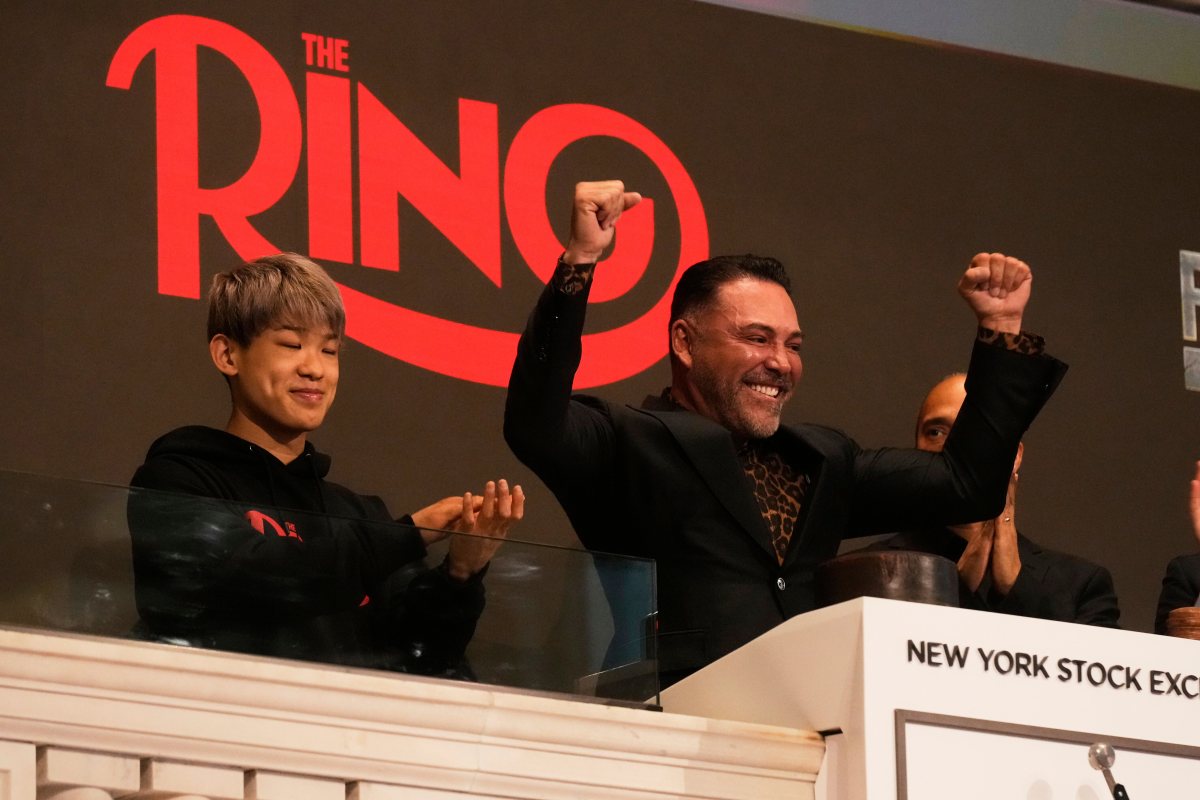 Óscar de la Hoya critica las peleas del Canelo Álvarez y Devin Haney