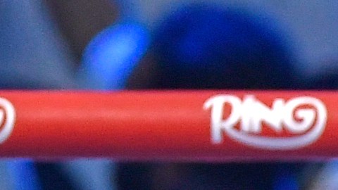 Canelo Álvarez no pudo noquear a William Scull.