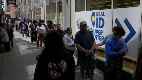 Requisito de Real ID para vuelos aéreos a partir del 7 de mayo de 2025