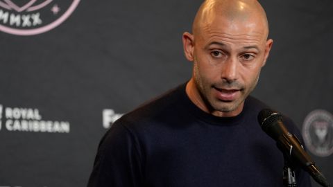 Javier Mascherano muestra respeto ante el Columbus Crew.