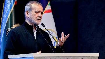 El jefe de la diplomacia iraní insistió una vez más en que su país no renunciará a su derecho a mantener un programa nuclear con fines pacíficos.