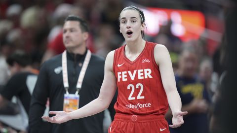 WNBA toma cartas en el asunto tras incidente que involucró a Caitlin Clark y Angel Reese