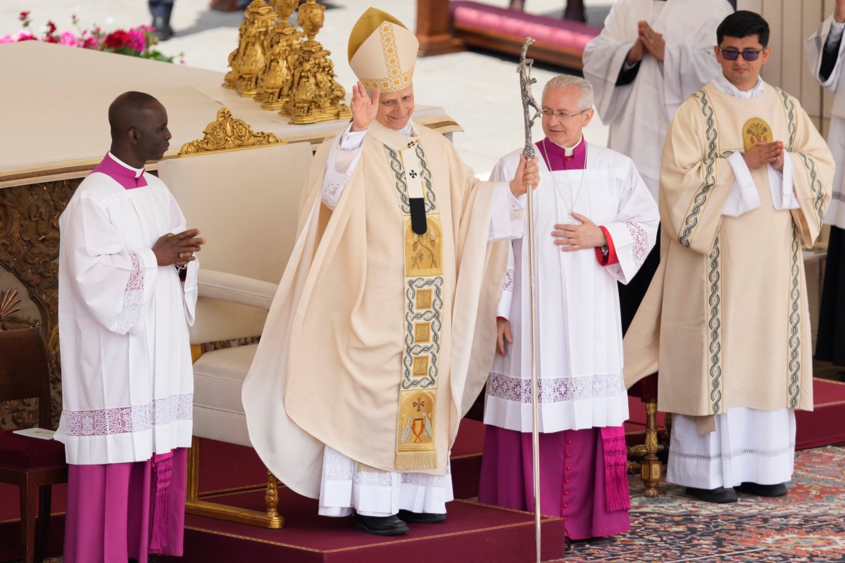 Papa León XIV hace un llamado a la paz y la unidad durante su misa inaugural