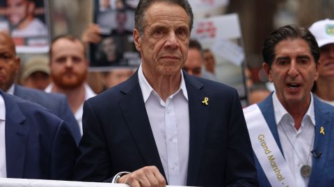 Cuomo fue acusado de evitar la rendición de cuentas por su gestión de los hogares de ancianos donde miles de personas murieron durante la pandemia.