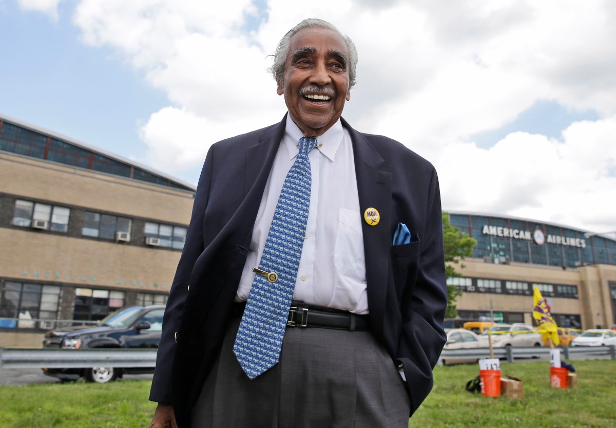 Buscan otorgar Medalla de Oro del Congreso al fenecido representante de origen boricua de NY Charles B. Rangel