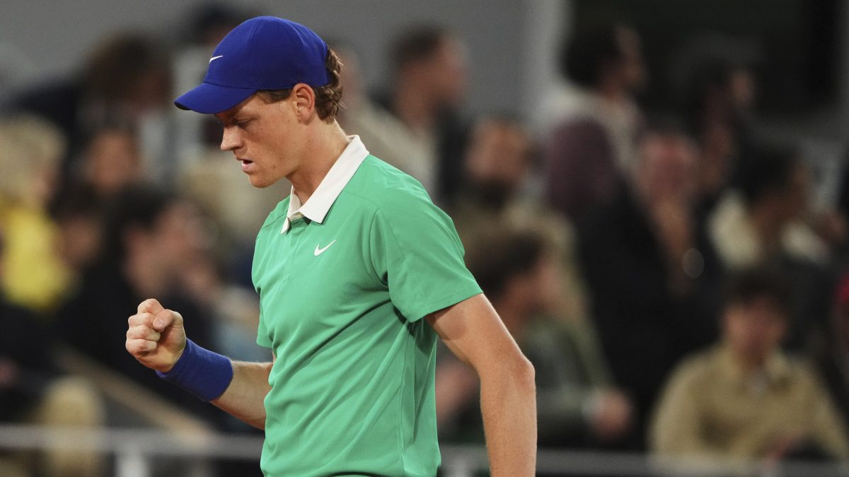 Número 1 Jannik Sinner comenzó con el pie derecho Roland Garros [Video]