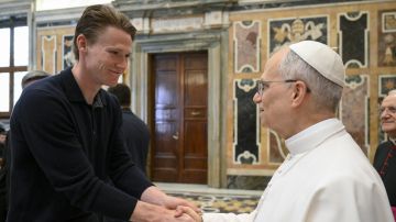 Papa León XIV recibió al campeón Napoli en el Vaticano