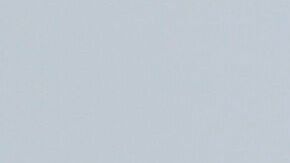 Palestinos llevan cajas con alimentos y paquetes de ayuda humanitaria entregados por la Fundación Humanitaria de Gaza, una organización respaldada por Estados Unidos y aprobada por Israel.