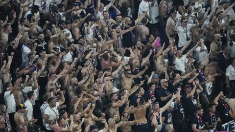 Violento enfrentamiento entre fanáticos del Inter y PSG previo a la final de la Champions