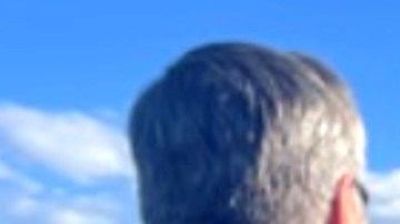 El joven indocumentado viajaba a exceso de velocidad cuando golpeó el vehículo de la víctima.