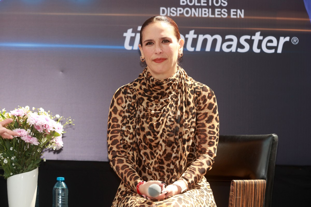 Poncho de Nigris aclara que nunca dijo que tuvo una relación con Angélica Vale