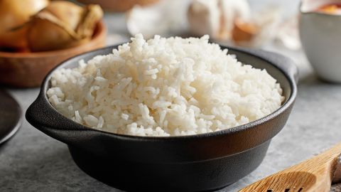 Una de las formas de reducir los niveles de arsénico es lavándolo y cocinando con suficiente agua.