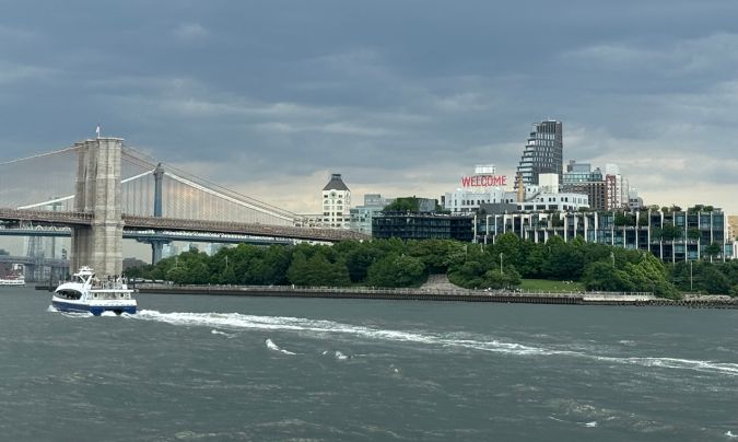 El edificio Pierhouse se encuentra en la primera línea del Brooklyn Bridge Park.