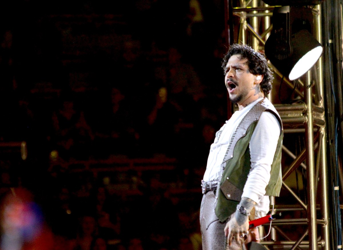Christian Nodal se niega a cantar con Luis Miguel: "Nunca me humillaría así"
