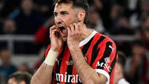 Santiago Giménez.