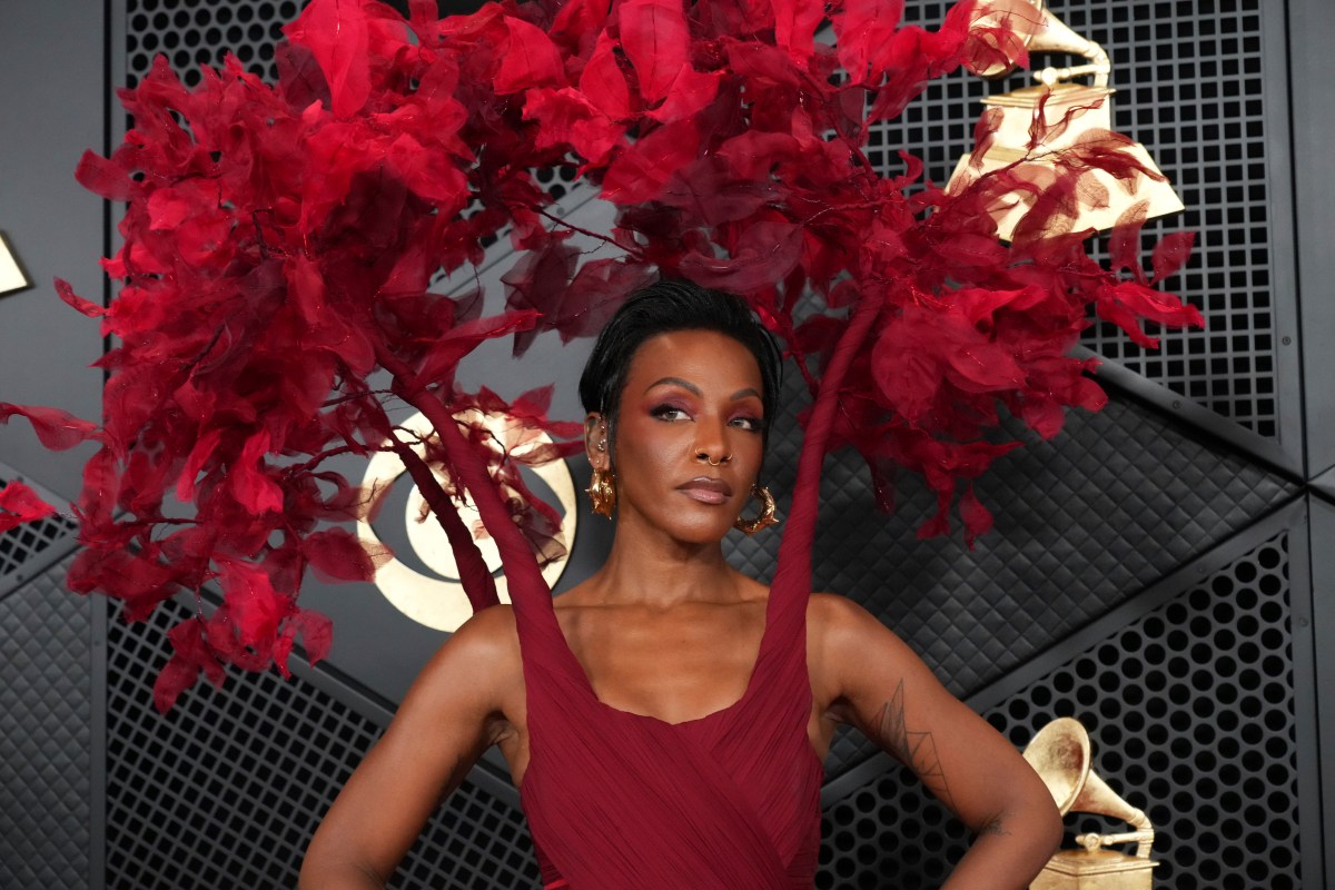 Dawn Richards testificó que Sean ‘Diddy’ Combs la amenazó de muerte tras verlo agredir a Cassie Ventura