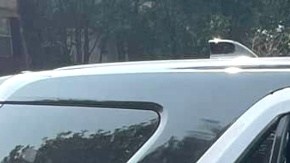 Los oficiales de Houston encontraron a la víctima sobre un vehículo con impactos de bala.