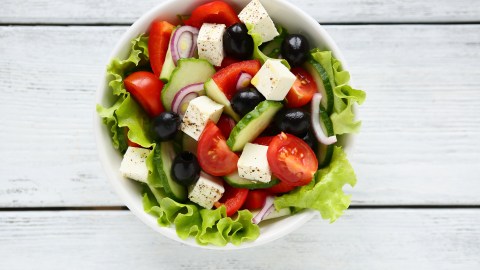 Las ensaladas fueron elaboradas con sujetos a retiro por contaminación con salmonela.