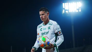 James Rodríguez seguirá en el Club León, según Eduardo Berizzo.