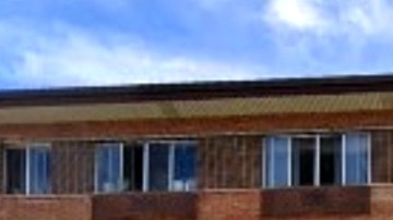 Las autoridades dijeron que el incendio pudo empezar en el tercer piso.