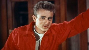 James Dean protagonizó 'Rebel Without a Cause', película que estrenó el mismo año de su muerte.