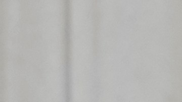 Kim Kardashian llegó al tribunal para testificar en el juicio por el robo que sufrió en París hace 9 años.