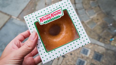Solo por el 7 de mayo Krispy Kreme estarán regalando donas.