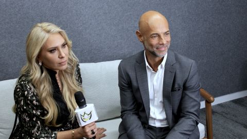 Jimena Gállego y Javier Poza, conductores de La Casa de los Famosos All-Stars.