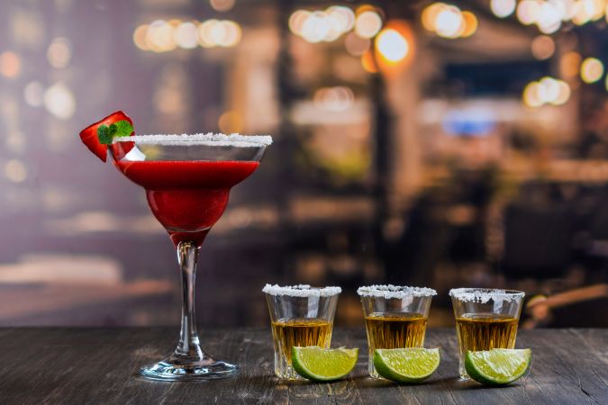 La margarita de un coctel, versátil que se ha hecho tendencia en varios sabores.
