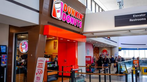 Dunkin anunció ofertas todo el mes, incluyendo algunas exclusivas para los miembros de los Dunkin' Rewards.