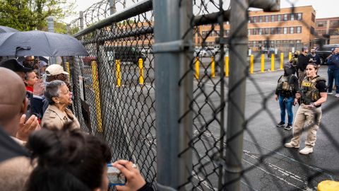 Testigo relata cómo agentes de ICE detuvieron a Ras Baraka, alcalde de Newark