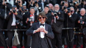 Tom Cruise compartió con la prensa y el público durante su paso por la alfombra roja de Cannes.