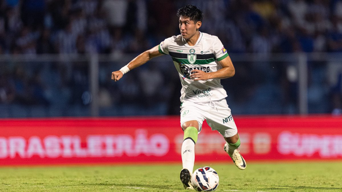 Futbolista boliviano Miguel Terceros detenido en Brasil por acusaciones de racismo en pleno partido