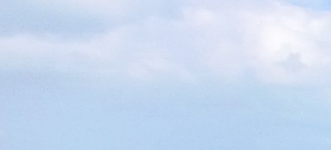 En el camino, el asfalto se posa literalmente sobre el océano, uniendo 44 islas a través de 42 puentes, en una travesía de 182 kilómetros.