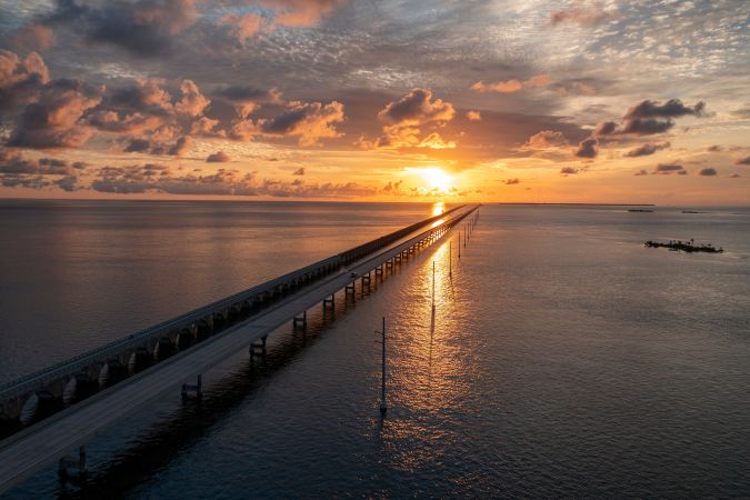 El tramo más célebre de esta autopista es el Seven Mile Bridge (Puente de las Siete Millas).