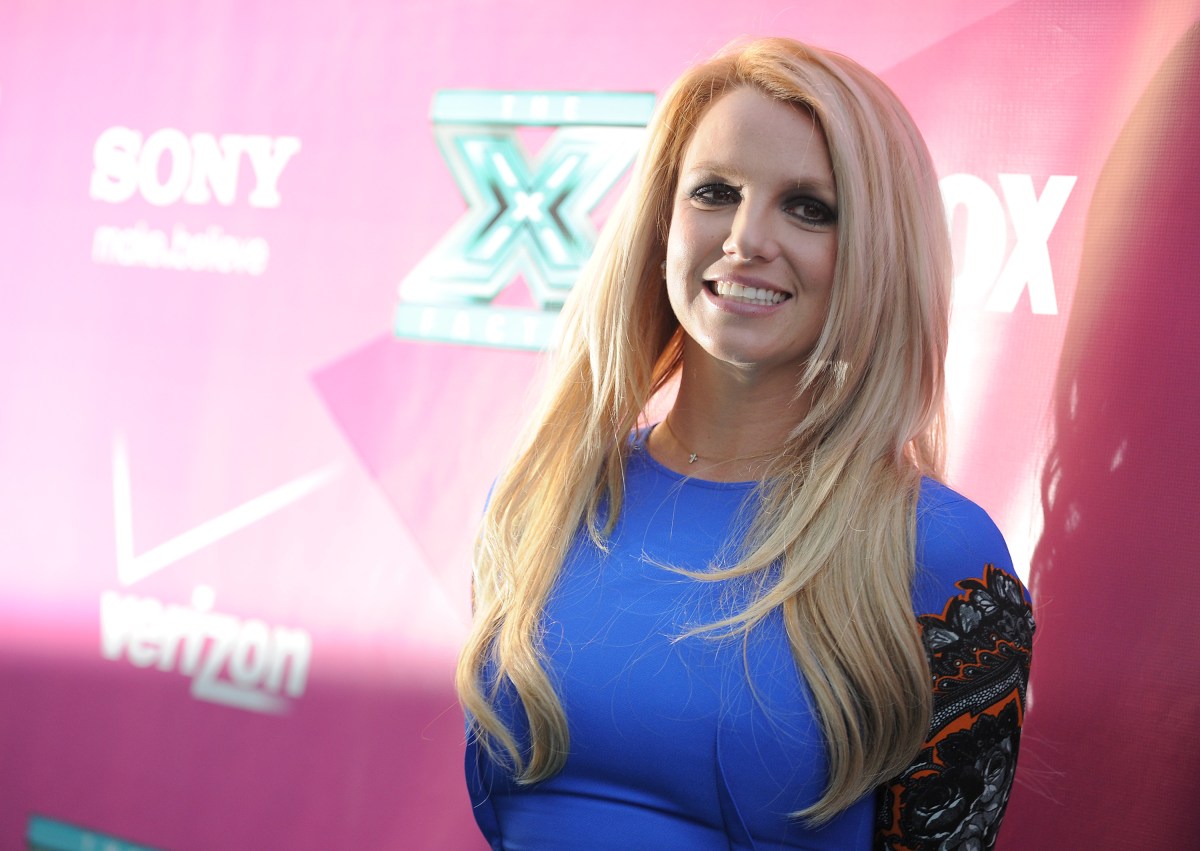 Britney Spears pide disculpas por fumar y beber en un vuelo privado