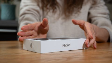 El precio puede aumentar si se conservan los accesorios originales, como las calcomanías de Apple, manuales o insertos de cartón.