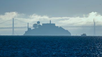 ¿Por qué cerró la cárcel de Alcatraz, donde ahora Trump quiere detener indocumentados?