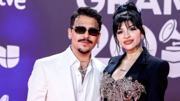 Christian Nodal se separó de Cazzu y después se casó con Ángela Aguilar.