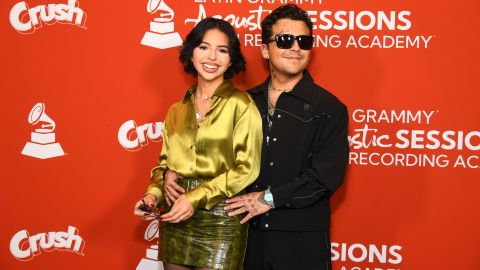 Ángela Aguilar y Christian Nodal en los Latin Grammy.