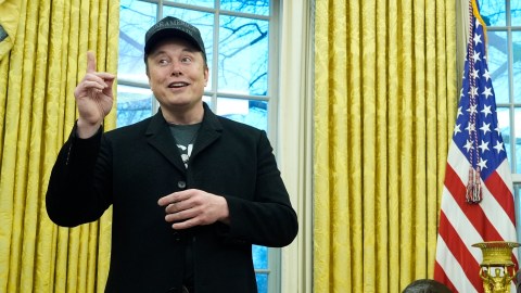 Trump pidió al Supremo permitir que el equipo de Musk acceda a datos de Seguridad Social