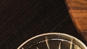 A cargo del chef Peter He, galardonado con una estrella Michelin, el lugar ofrece dos menús únicos incluyendo platillos veganos.