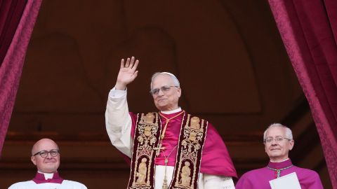 Prevost (León XIV) nació en Chicago en 1955, en una familia católica de origen obrero.