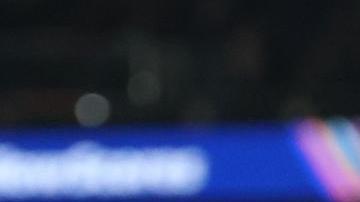 Achraf Hakimi celebra con sus compañeros del PSG tras anotarle al Arsenal.