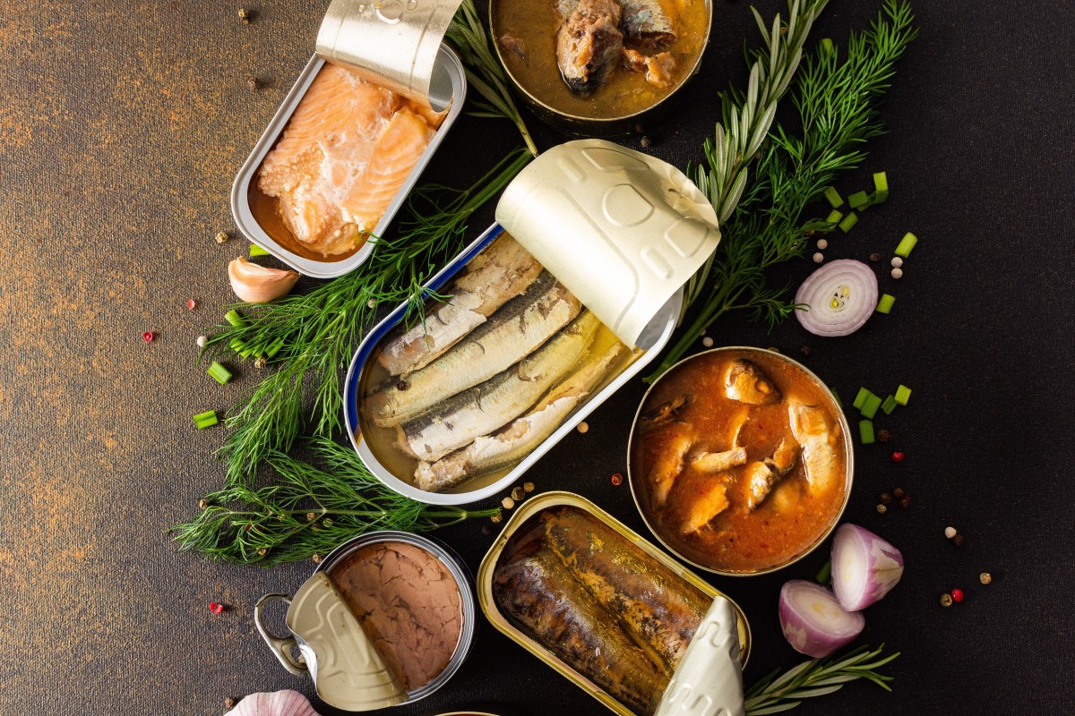 ¿Enlatados enemigos de tu presión arterial? Conoce los 5 alimentos que sí puedes comer