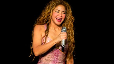 La propia Shakira compartió el video en sus historias de Instagram y aprovechó para bromear sobre lo sucedido.