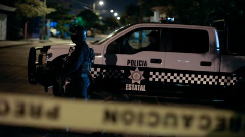Los testigos de su asesinato llamaron de inmediato al 911 y Agentes de la Policía Municipal de Zapopan acudieron al lugar.
