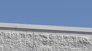 Walmart podría subir precios por aranceles de Trump, admitió el secretario del Tesoro